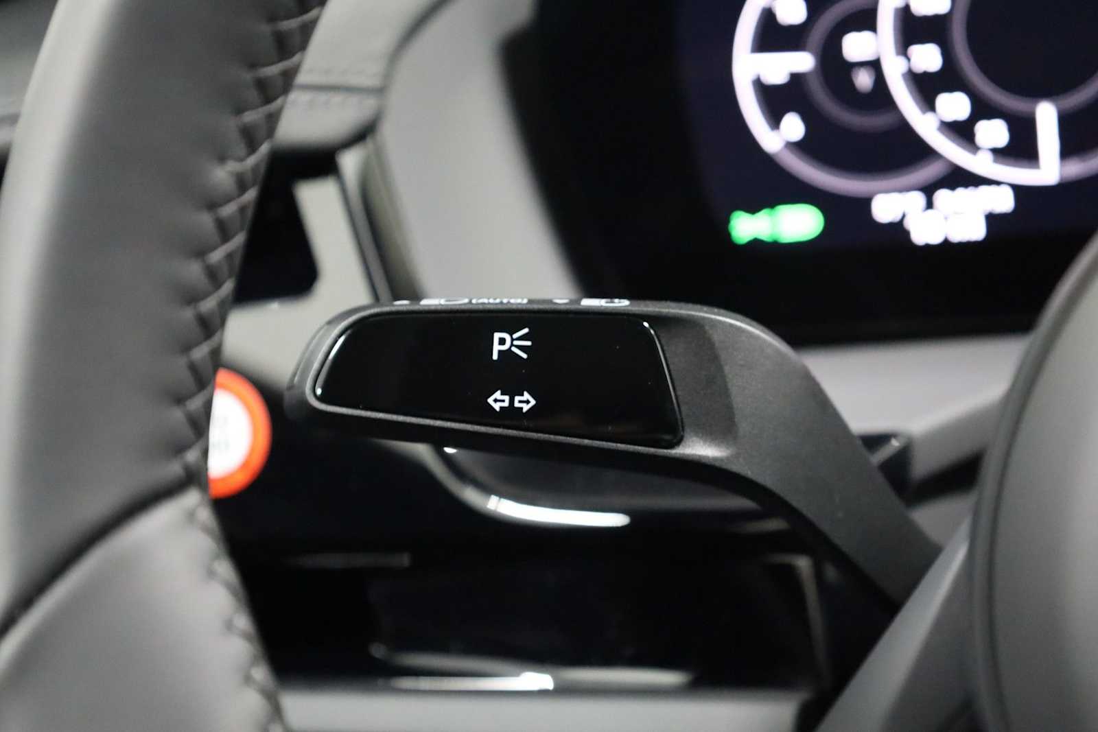 Thumbnail: 2026 Porsche Panamera - 31