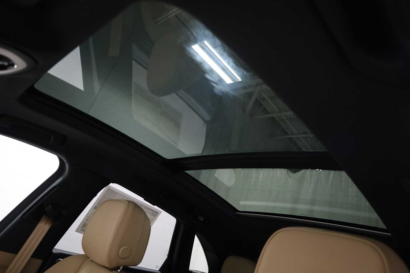 Thumbnail: 2026 Porsche Macan - 20