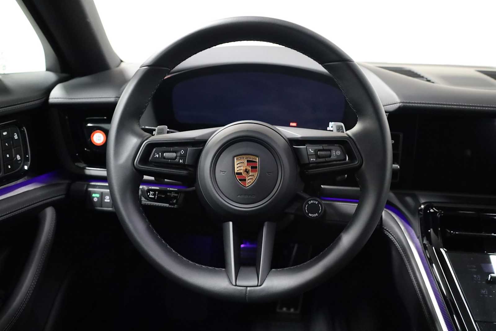 Thumbnail: 2025 Porsche Panamera - 23