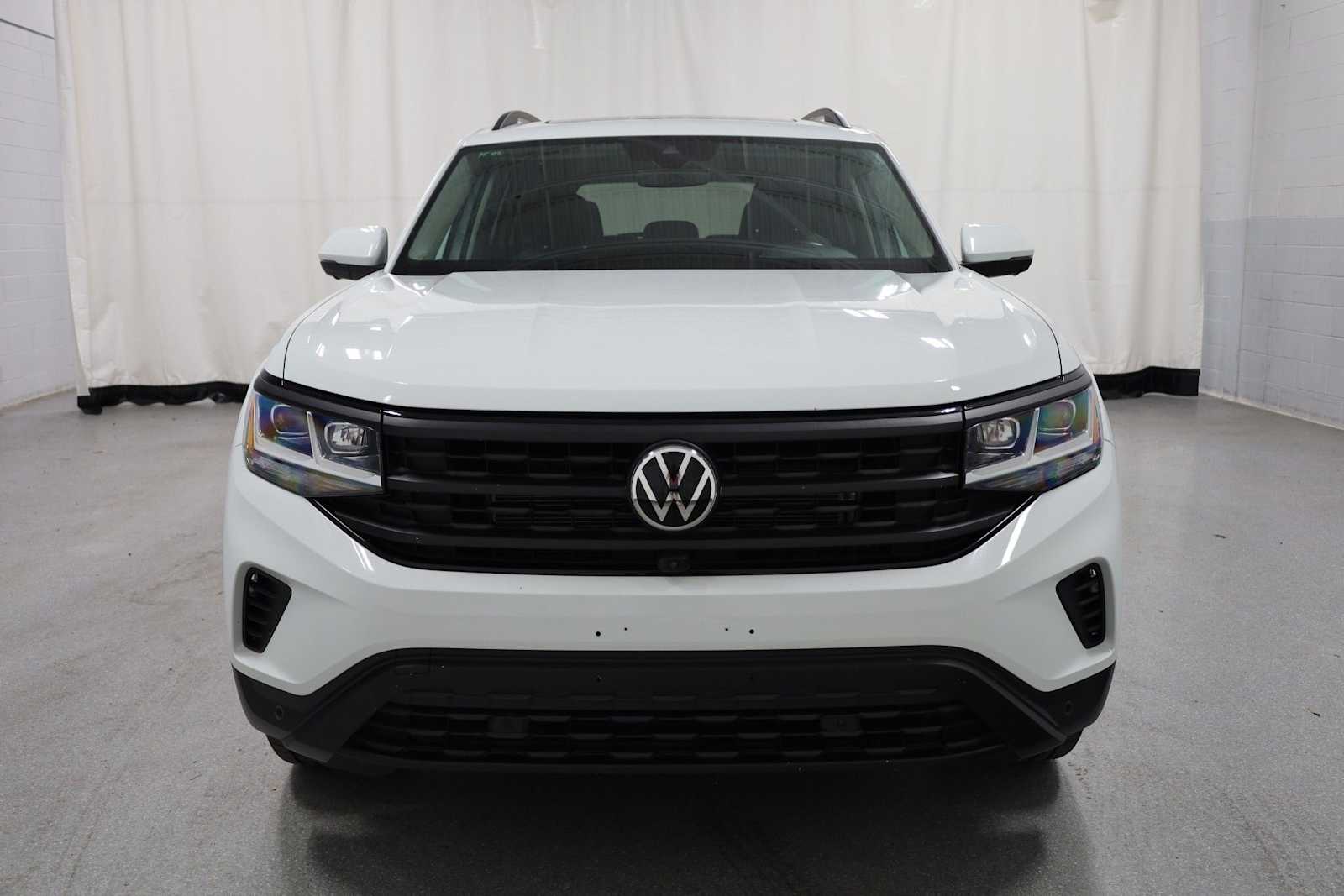 Thumbnail: 2021 Volkswagen Atlas - 14