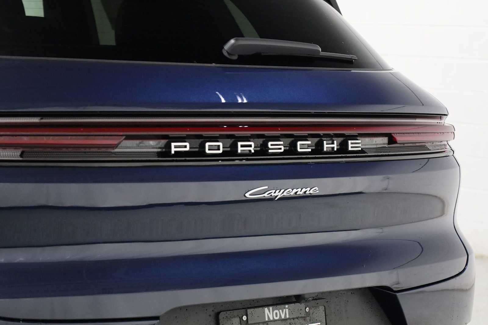 Thumbnail: 2026 Porsche Cayenne - 7