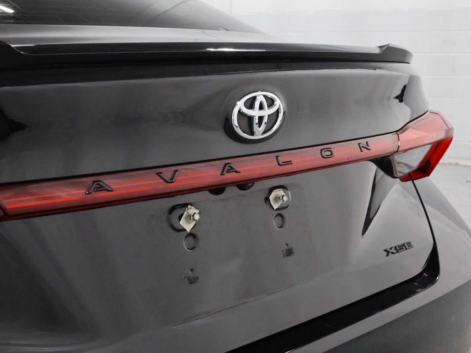Thumbnail: 2019 Toyota Avalon - 8
