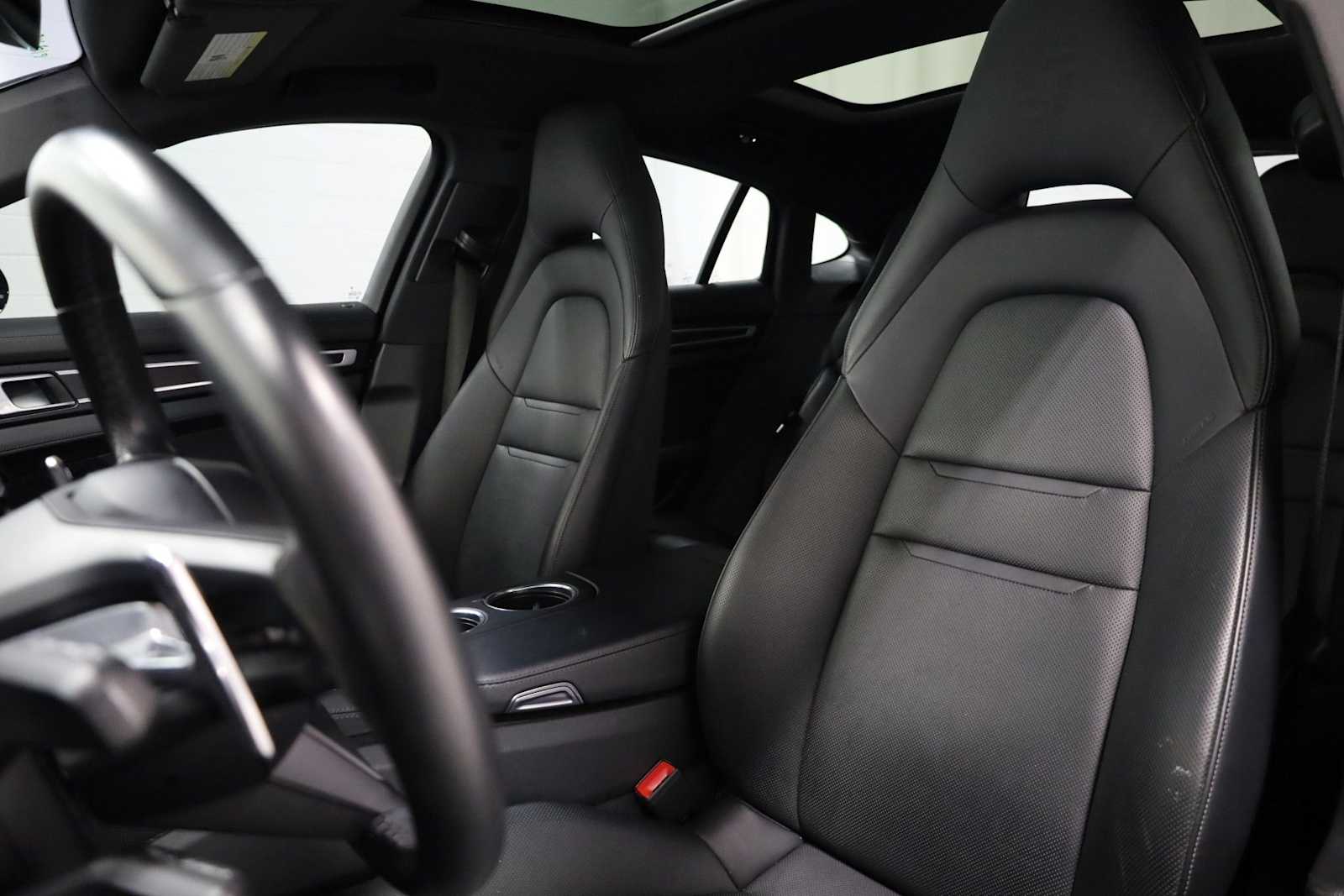 Thumbnail: 2023 Porsche Panamera - 5