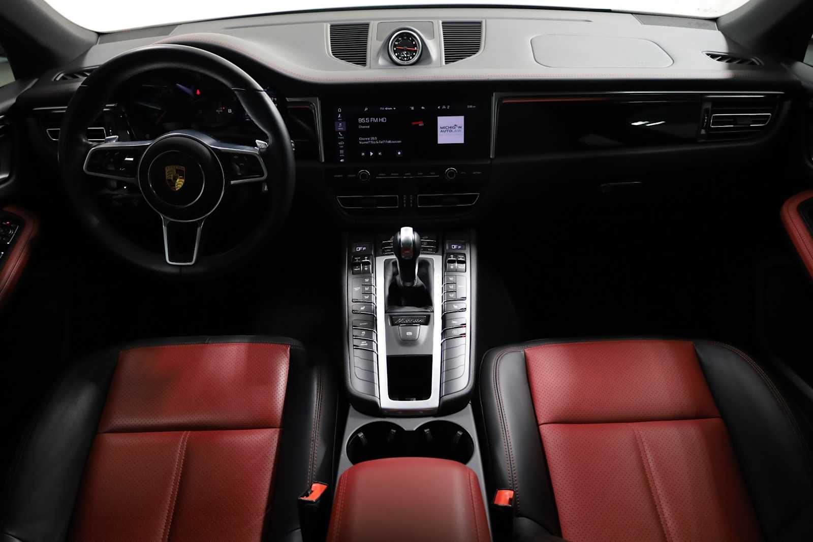 Thumbnail: 2021 Porsche Macan - 26