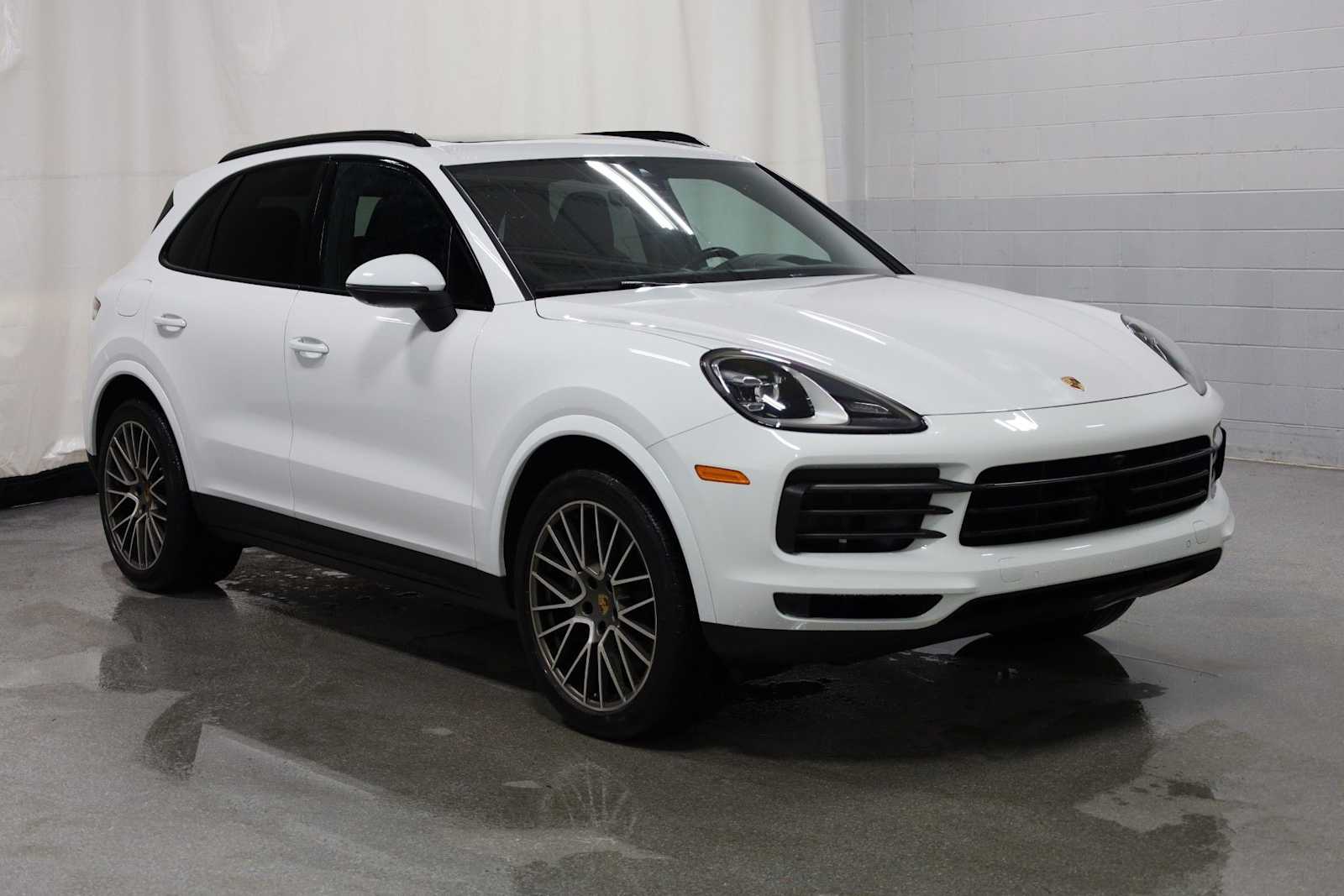 Thumbnail: 2023 Porsche Cayenne - 13