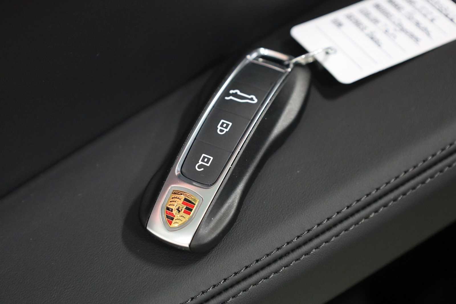 Thumbnail: 2026 Porsche Cayenne - 41