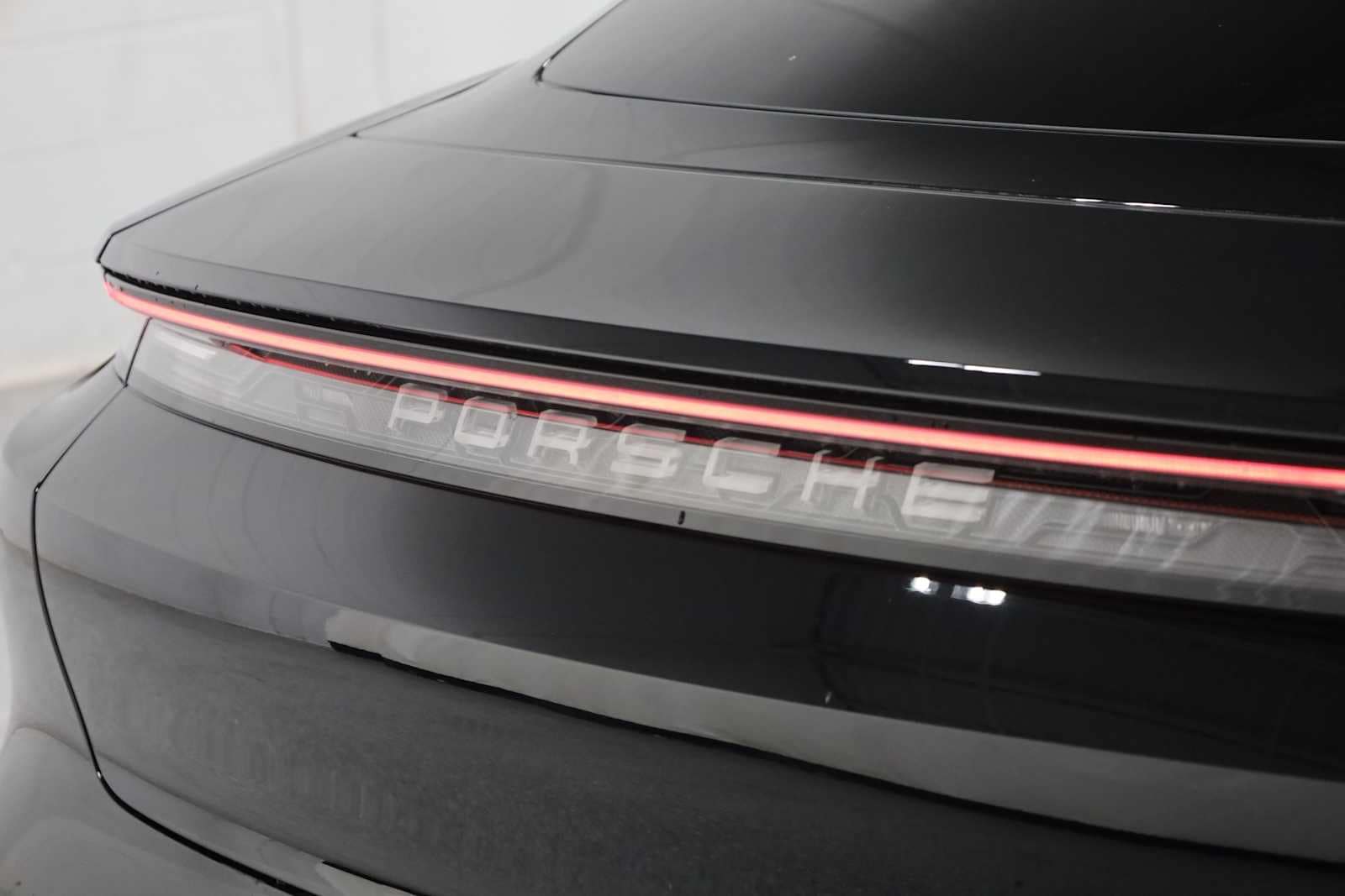 Thumbnail: 2025 Porsche Taycan - 8