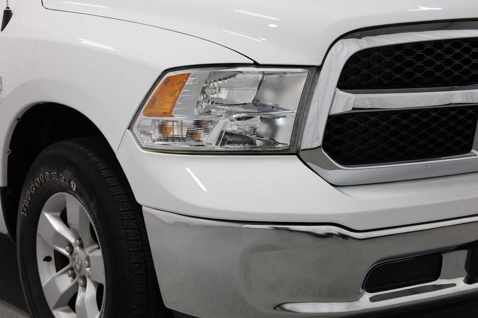 Thumbnail: 2019 RAM 1500 Classic - 15
