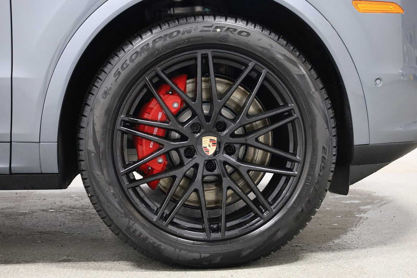 Thumbnail: 2026 Porsche Cayenne - 12