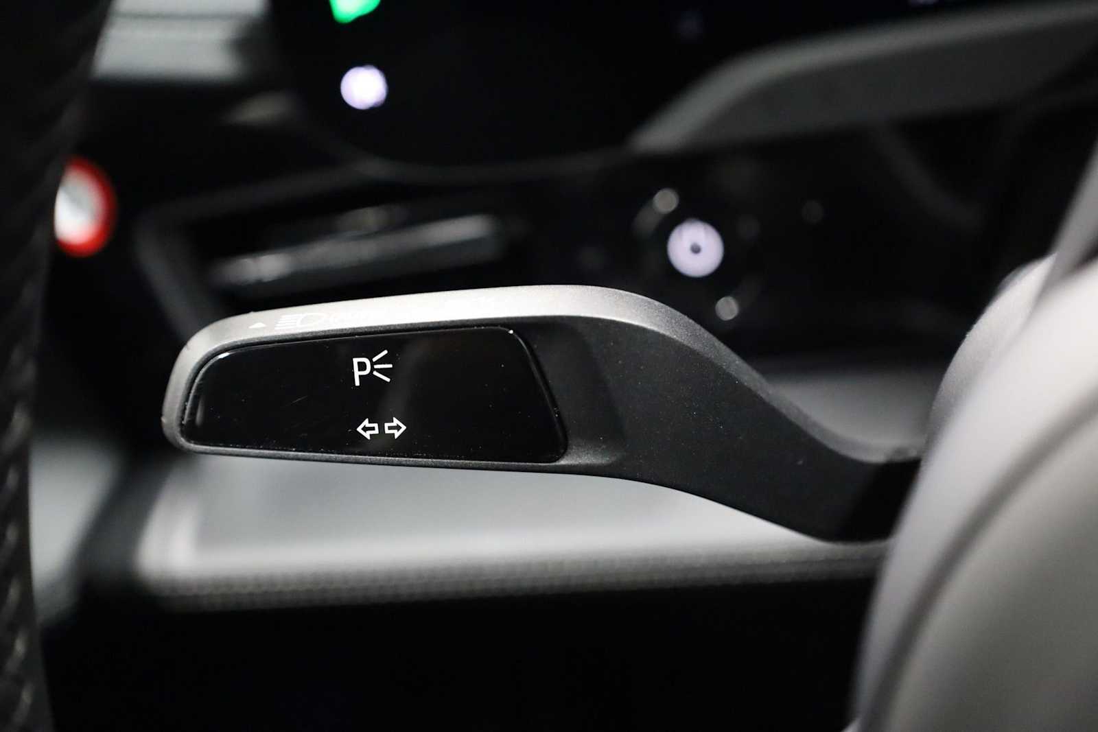 Thumbnail: 2026 Porsche Taycan - 31