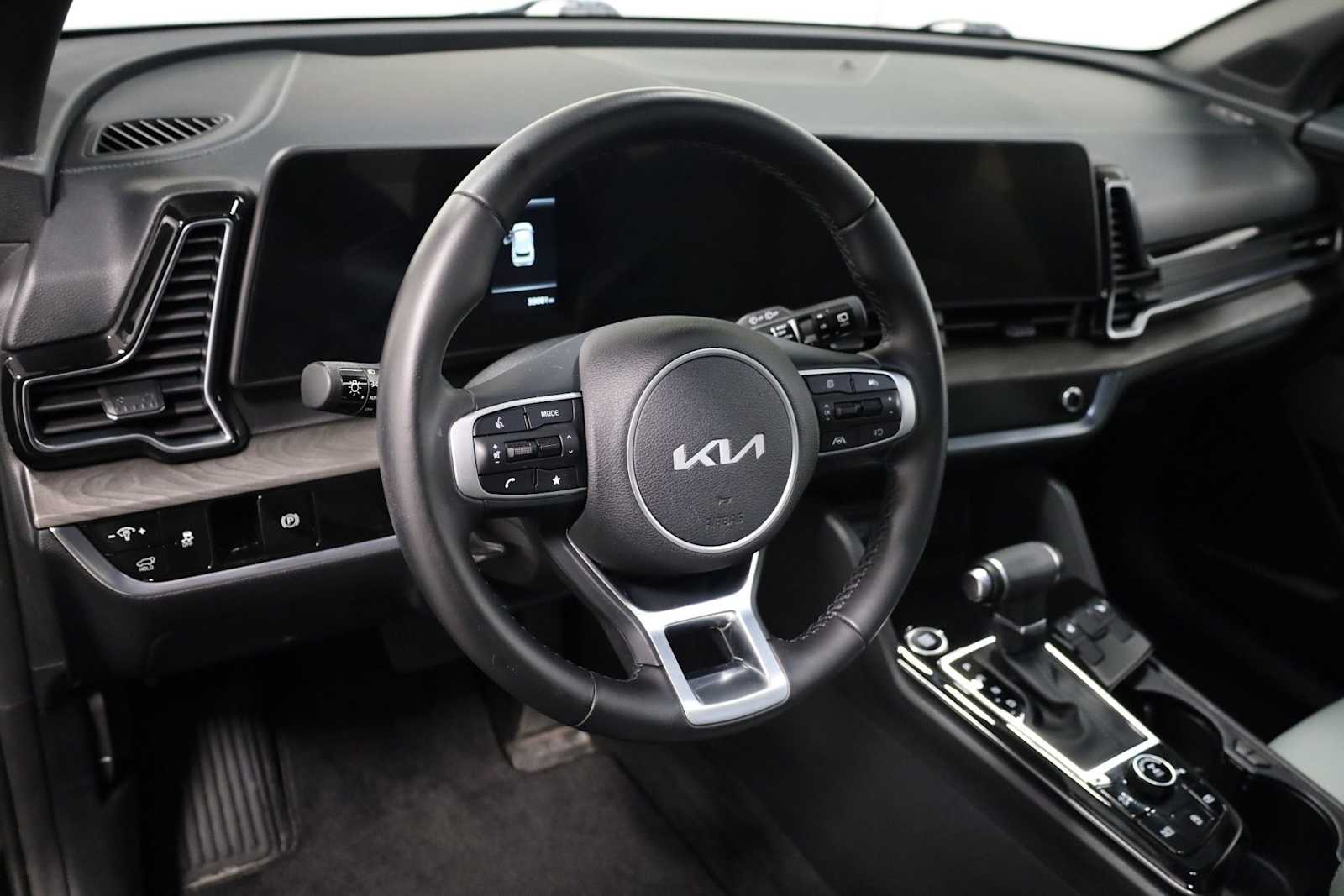 Thumbnail: 2023 Kia Sportage - 4