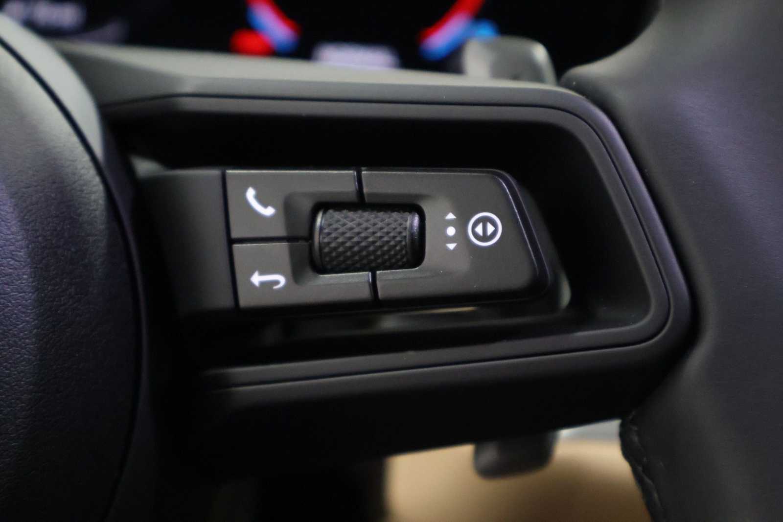 Thumbnail: 2026 Porsche Cayenne - 26