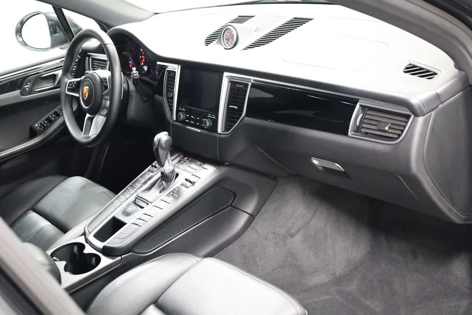 Thumbnail: 2018 Porsche Macan - 6