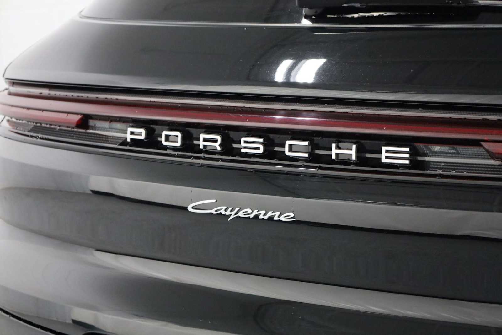 Thumbnail: 2024 Porsche Cayenne - 8