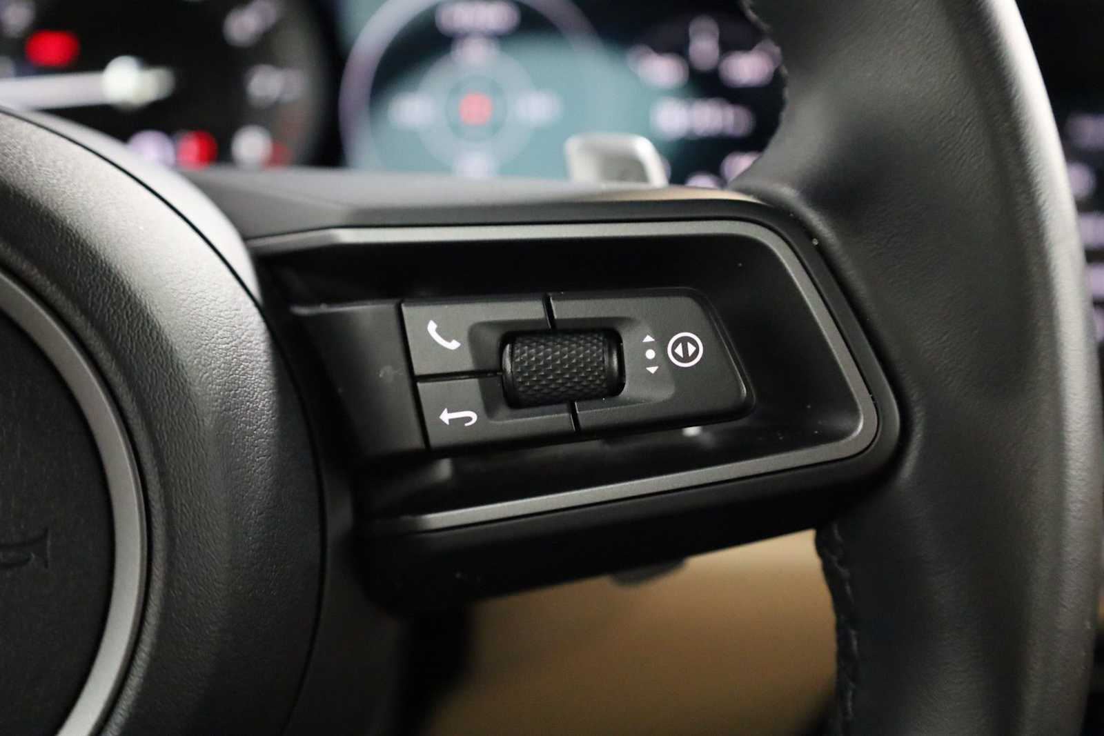 Thumbnail: 2024 Porsche 911 - 25