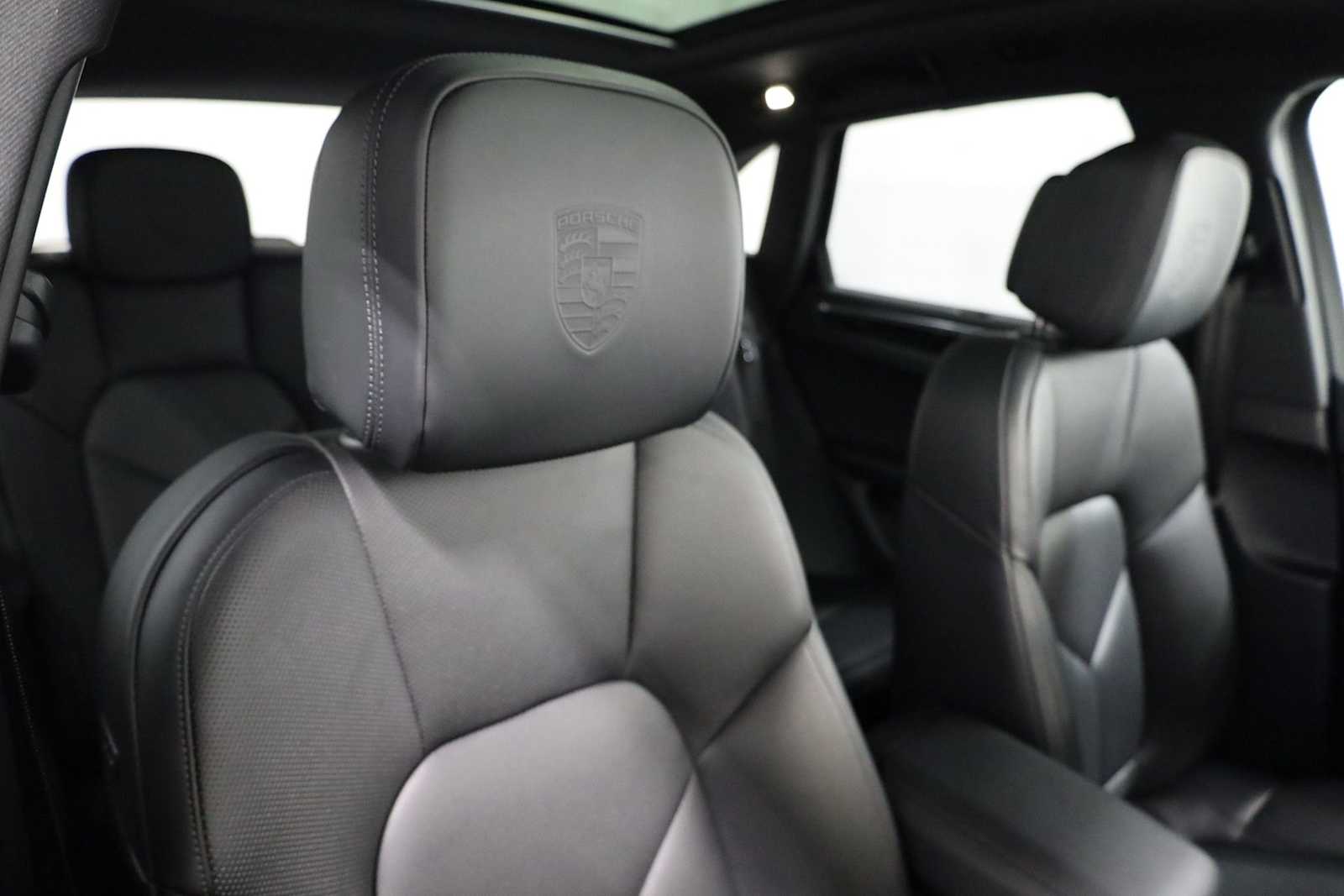 Thumbnail: 2025 Porsche Macan - 22