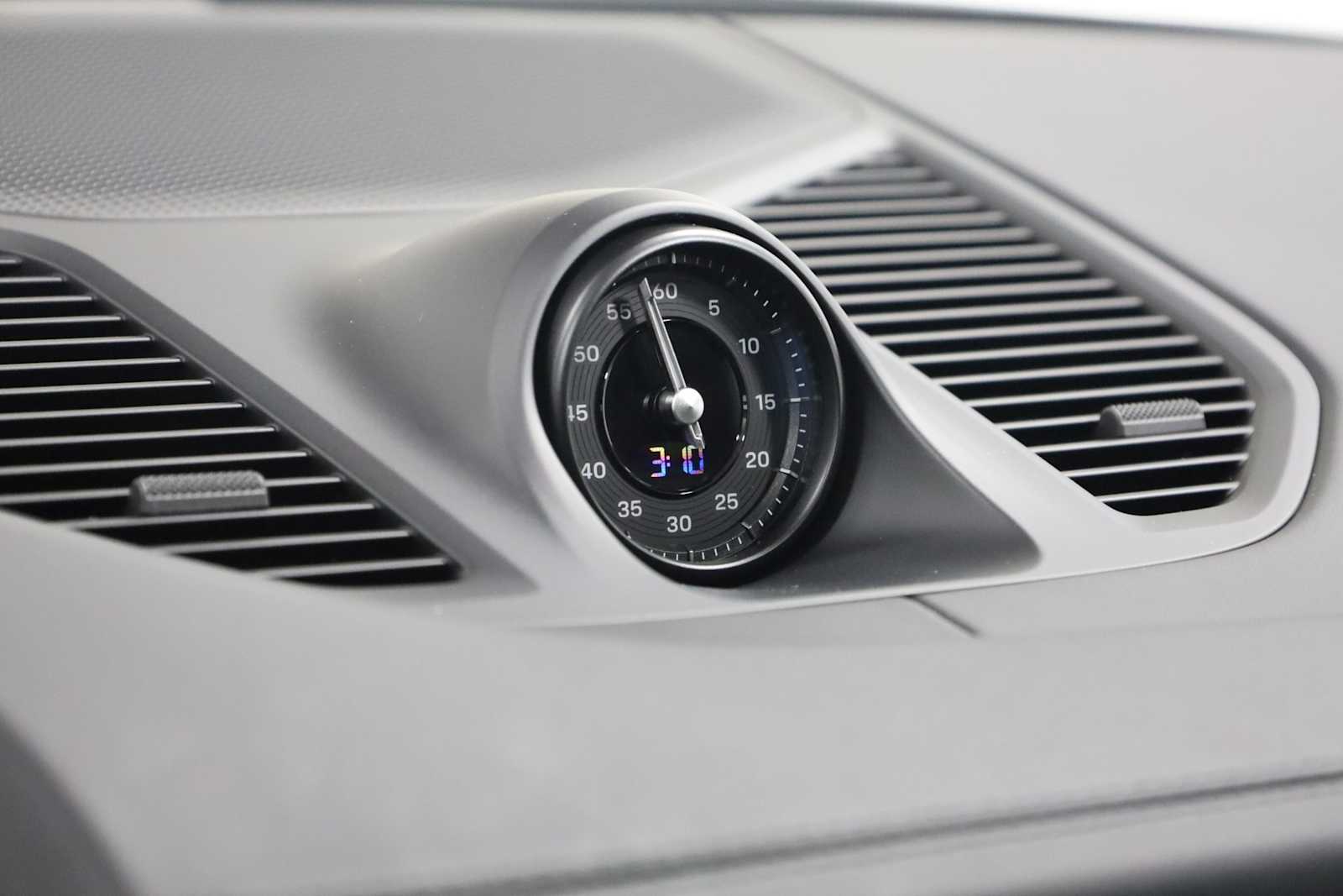 Thumbnail: 2025 Porsche  - 18