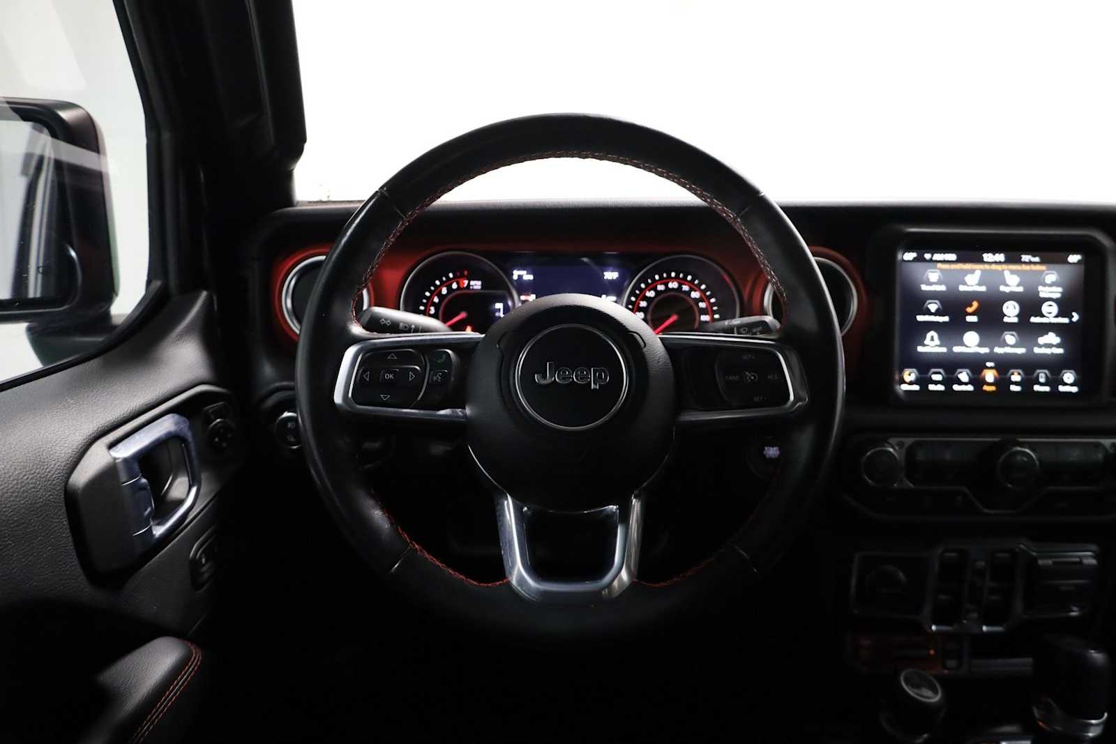Thumbnail: 2021 Jeep Gladiator - 21
