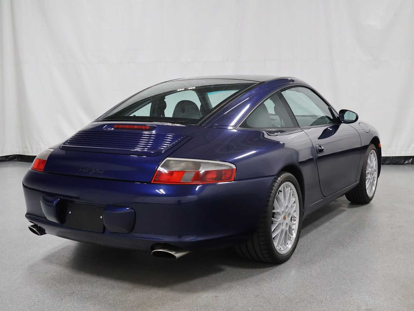 Thumbnail: 2002 Porsche 911 - 9