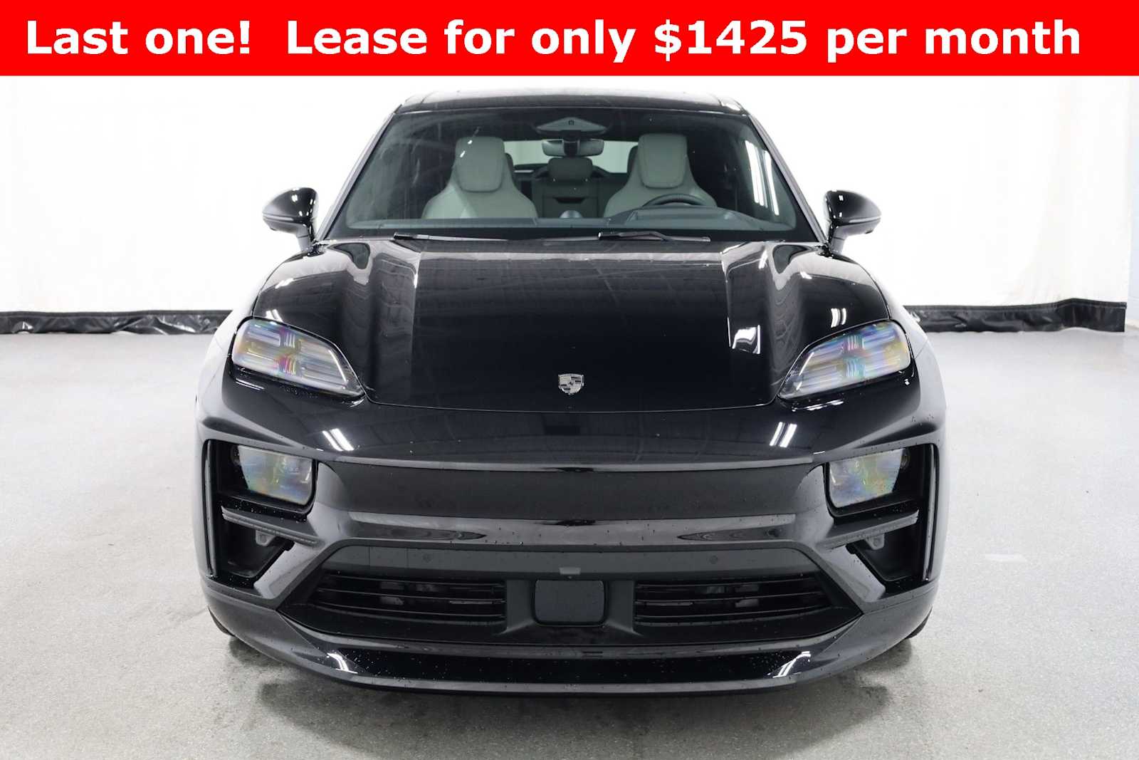 Thumbnail: 2025 Porsche Macan - 14