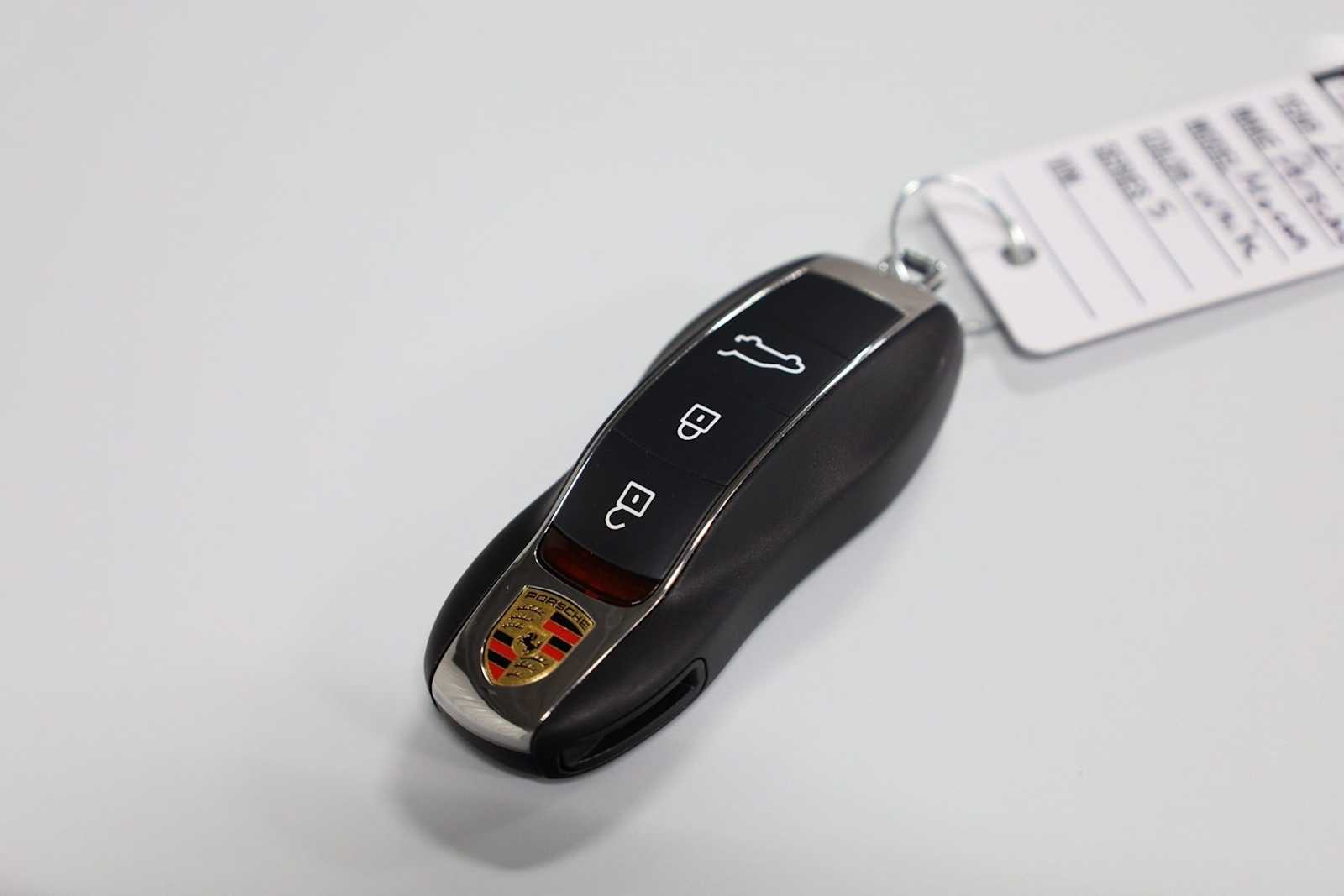 Thumbnail: 2026 Porsche Macan - 42