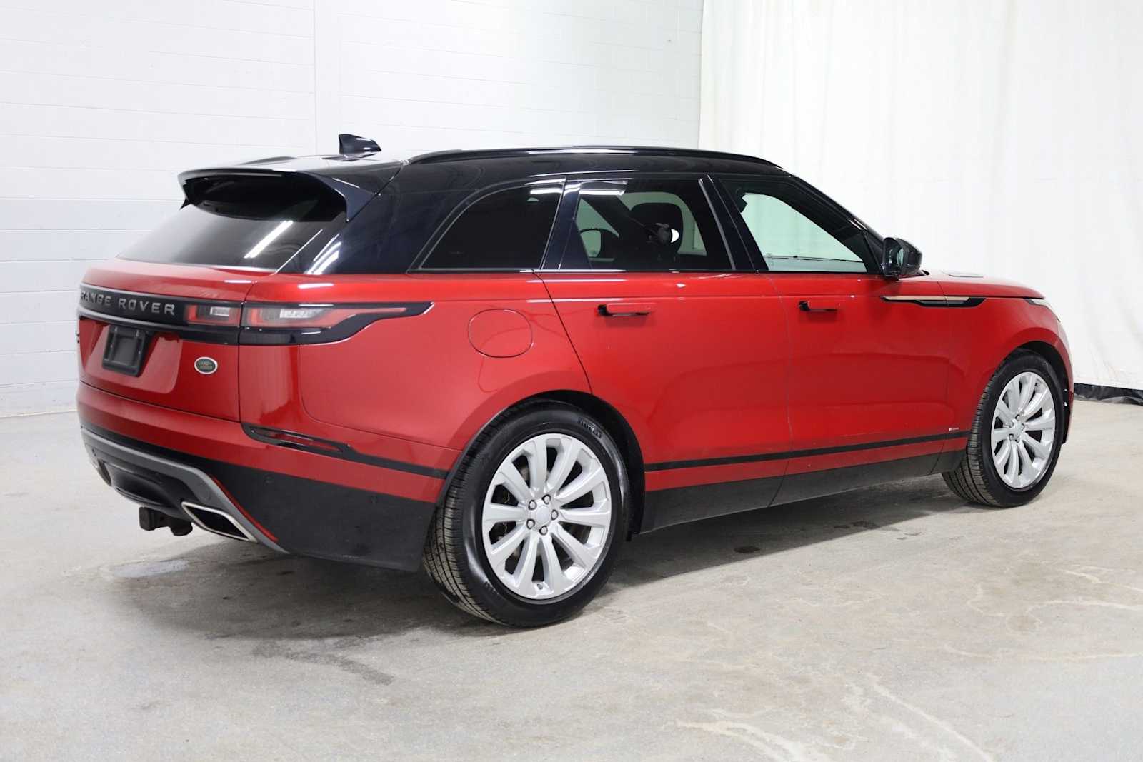 Thumbnail: 2018 Land Rover Range Rover Velar - 9