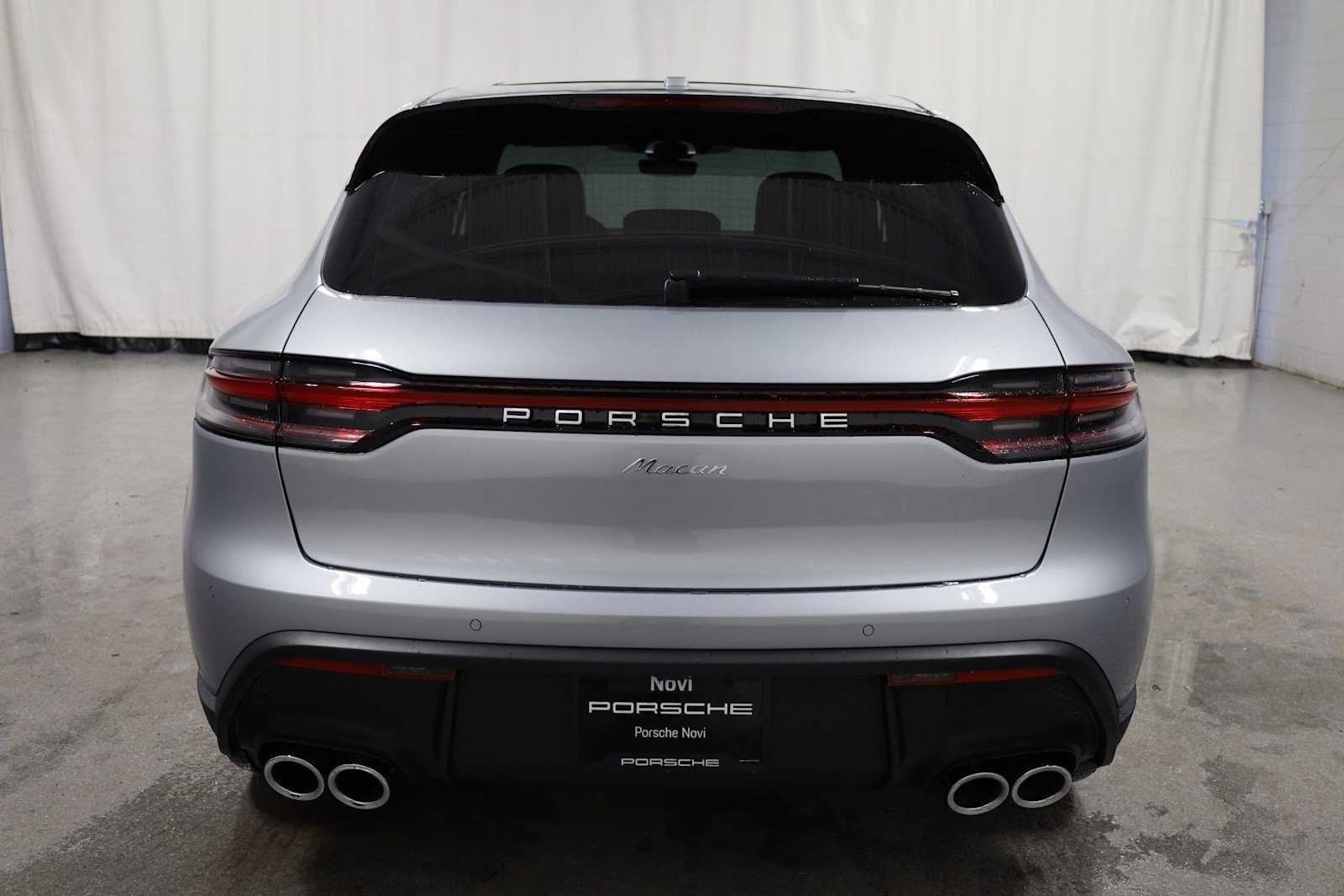 Thumbnail: 2026 Porsche Macan - 7