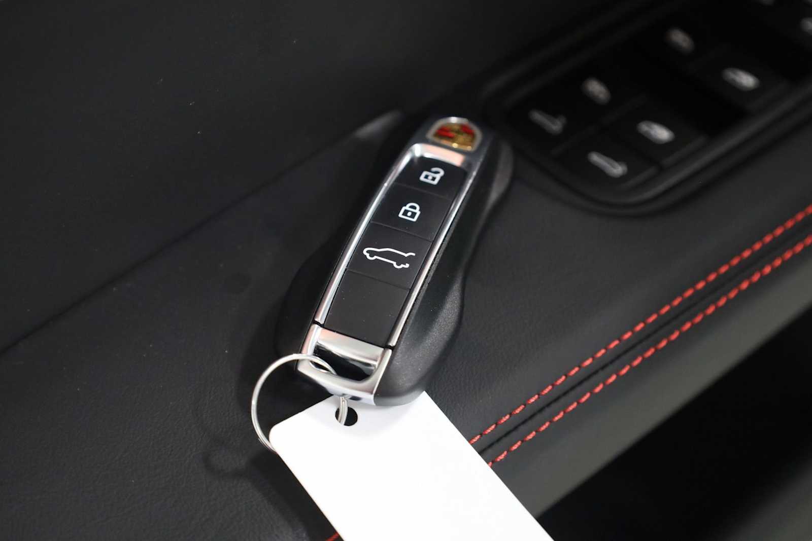 Thumbnail: 2025 Porsche Cayenne - 42