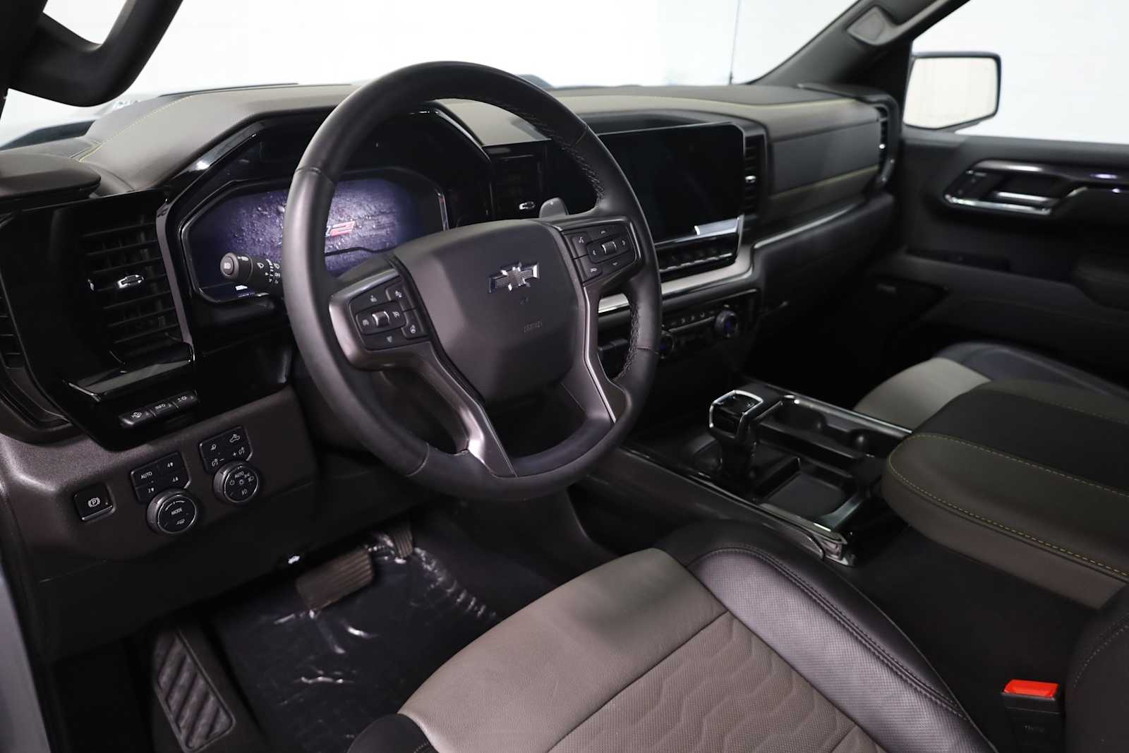 Thumbnail: 2024 Chevrolet Silverado 1500 - 4