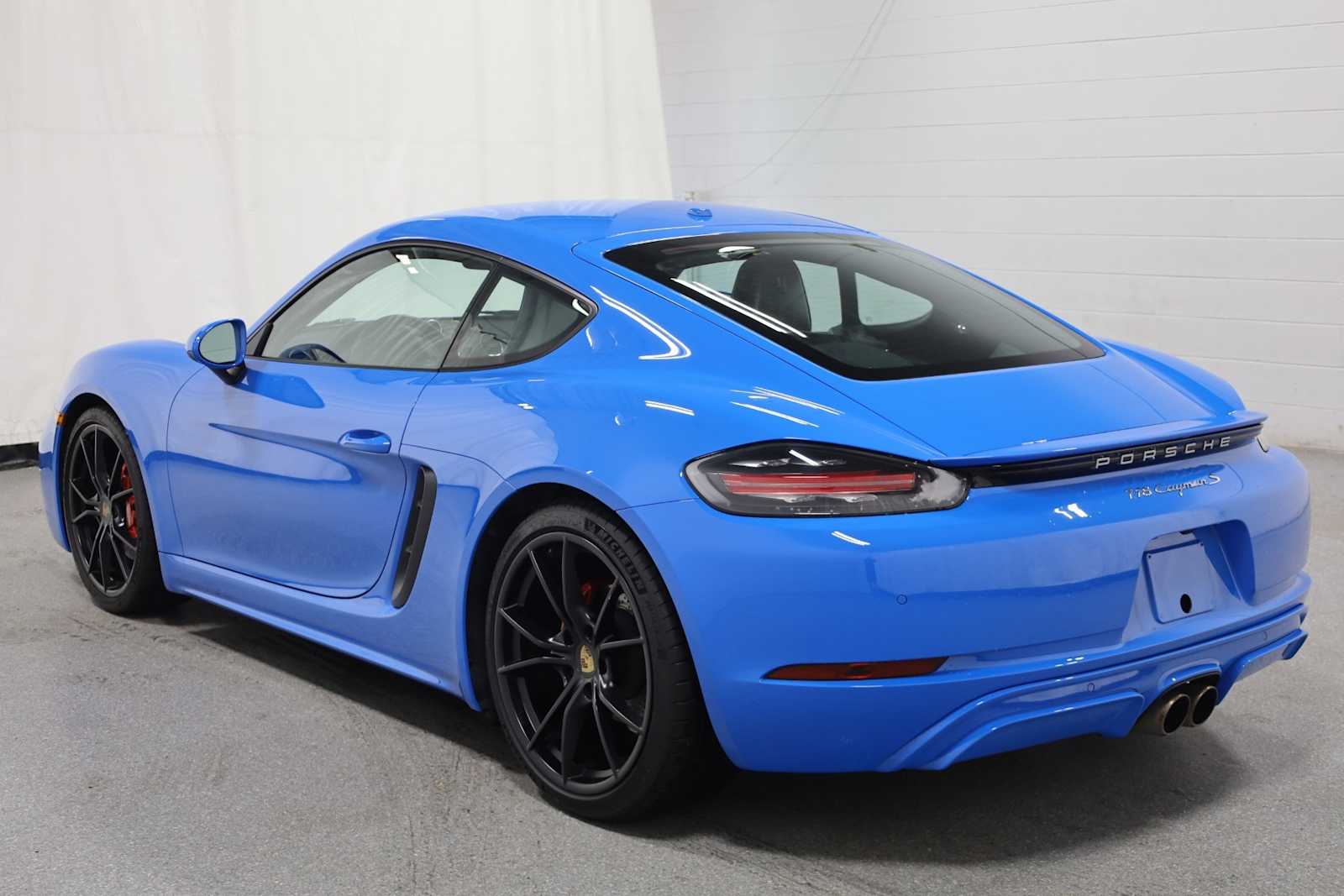 Thumbnail: 2022 Porsche 718 Cayman - 3