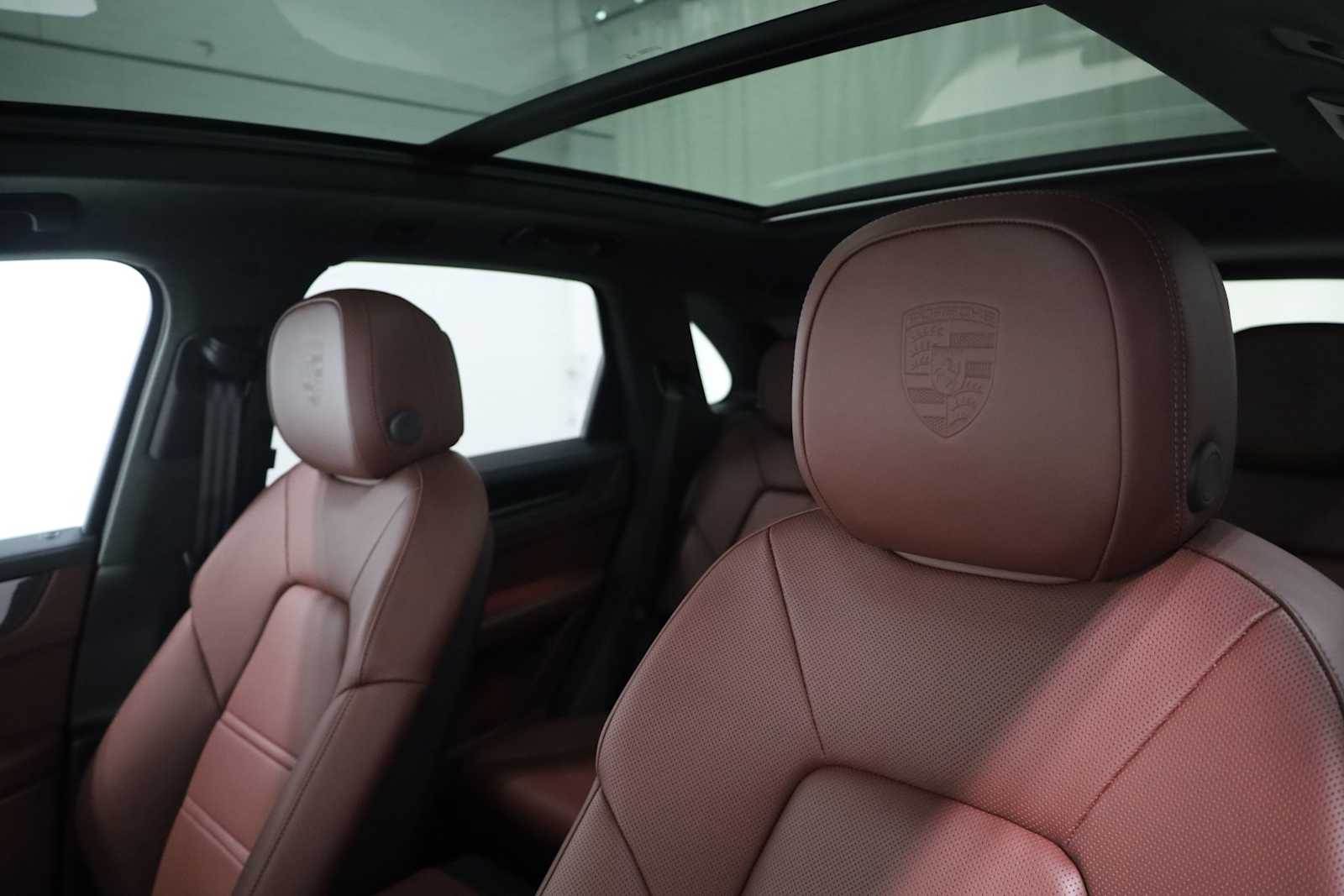 Thumbnail: 2025 Porsche Cayenne - 19