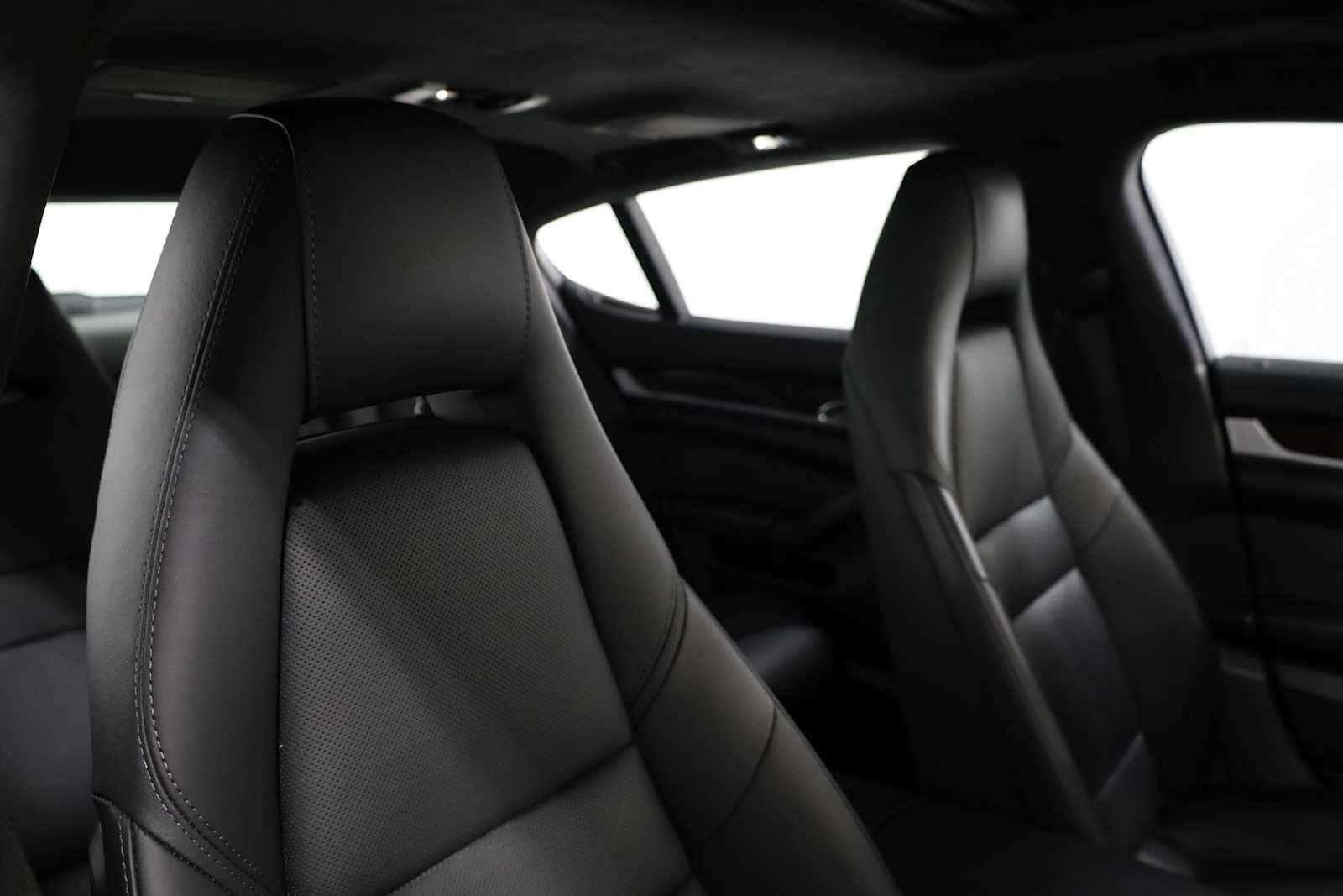 Thumbnail: 2014 Porsche Panamera - 22