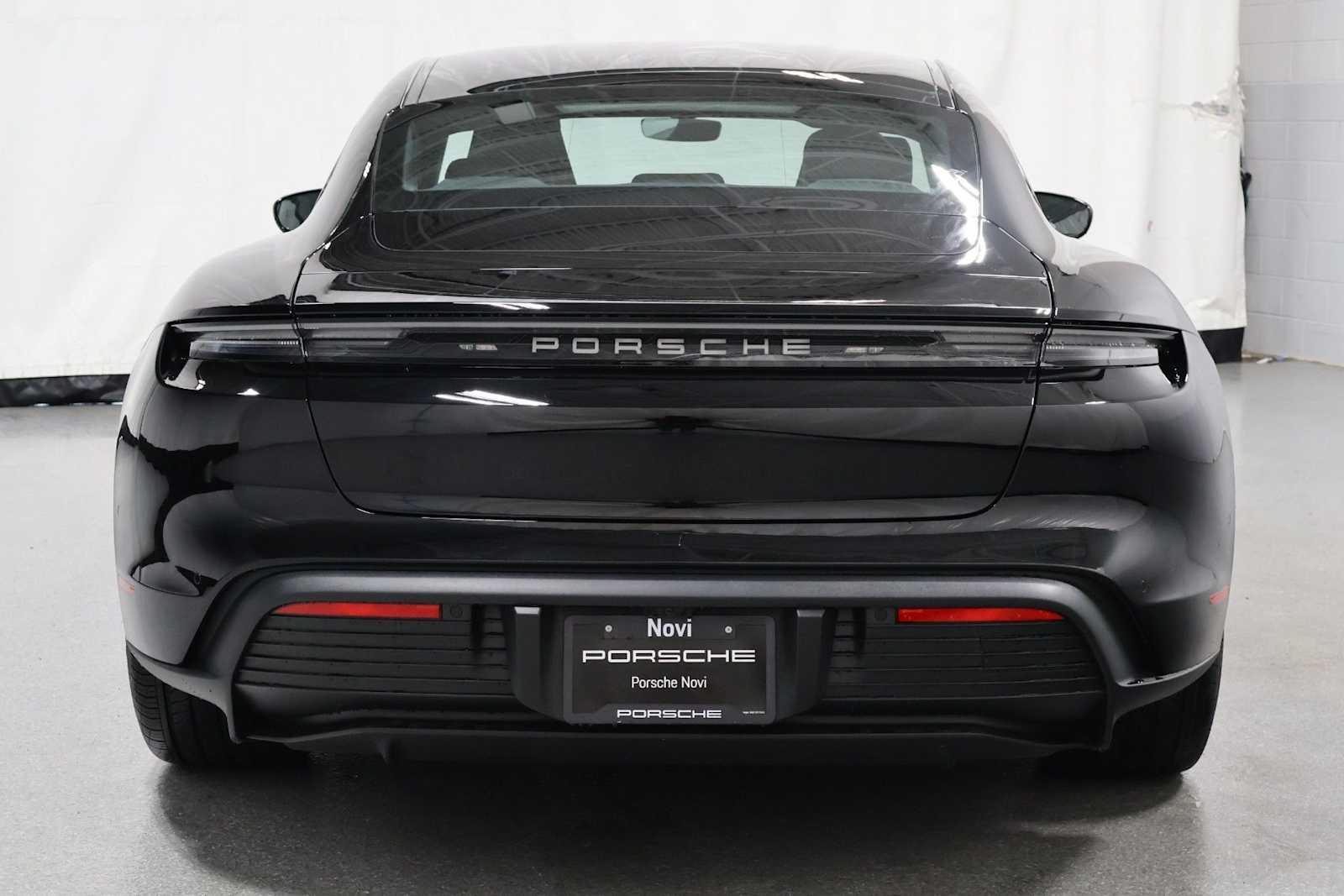 Thumbnail: 2026 Porsche Taycan - 7