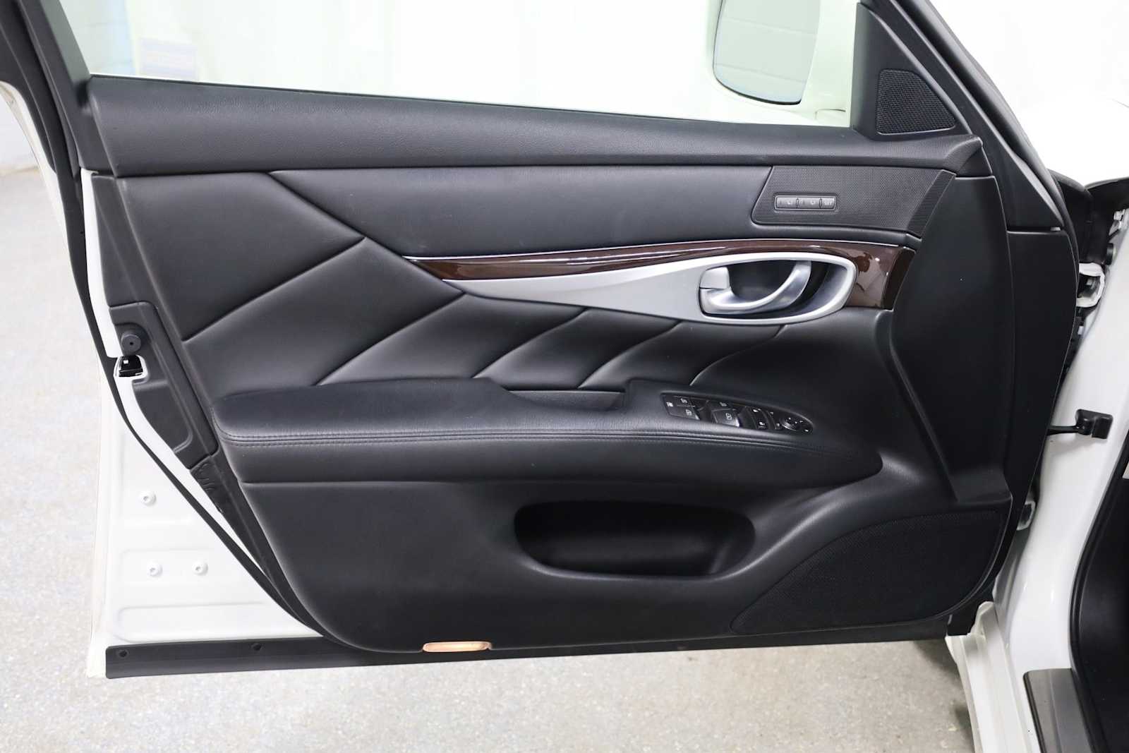 Thumbnail: 2013 INFINITI M37 - 16