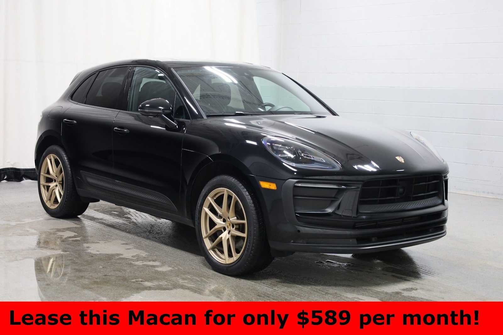 Thumbnail: 2023 Porsche Macan - 13
