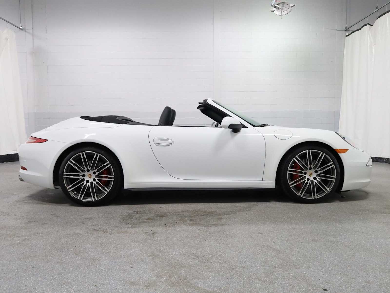 Thumbnail: 2014 Porsche 911 - 10