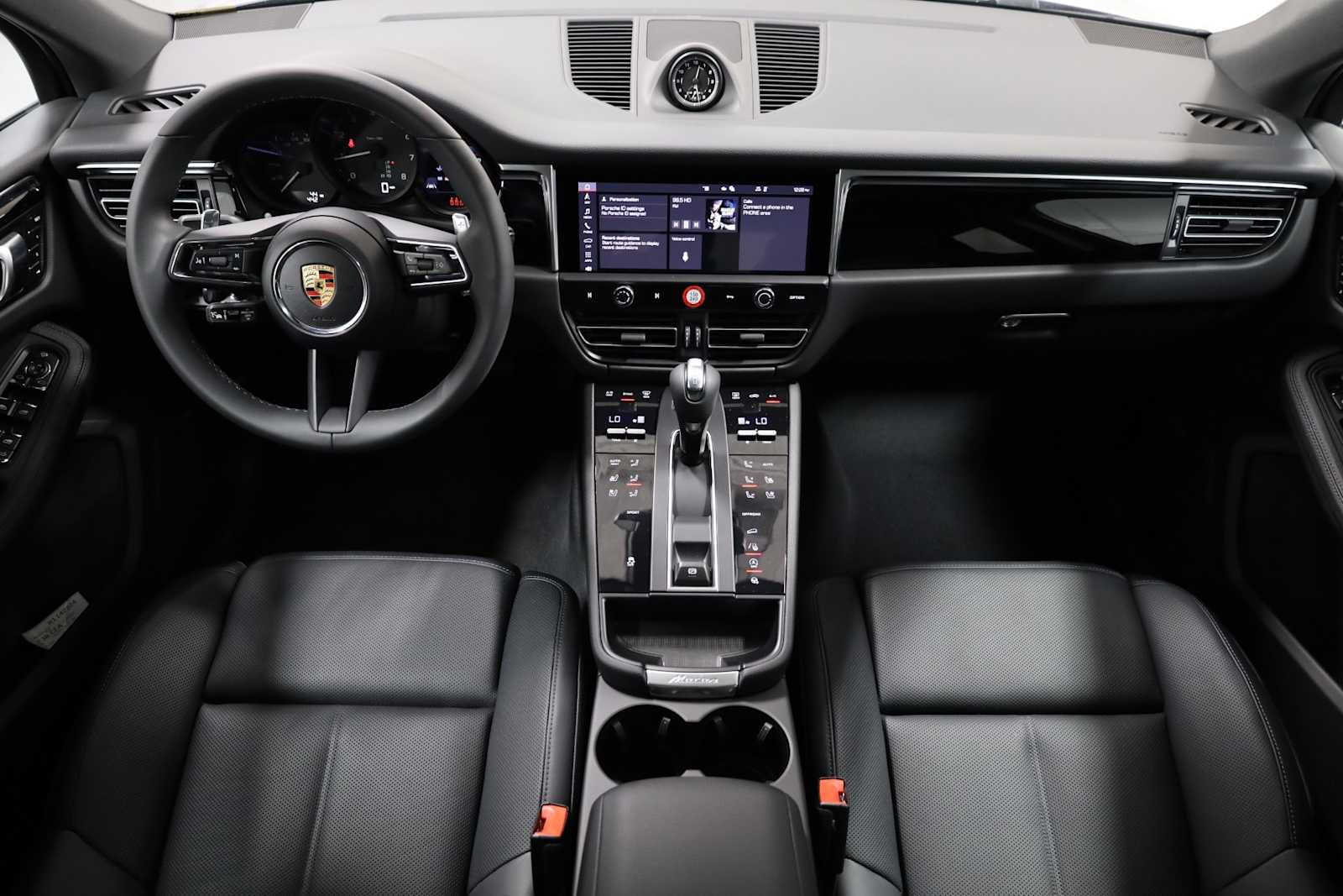 Thumbnail: 2024 Porsche Macan - 21
