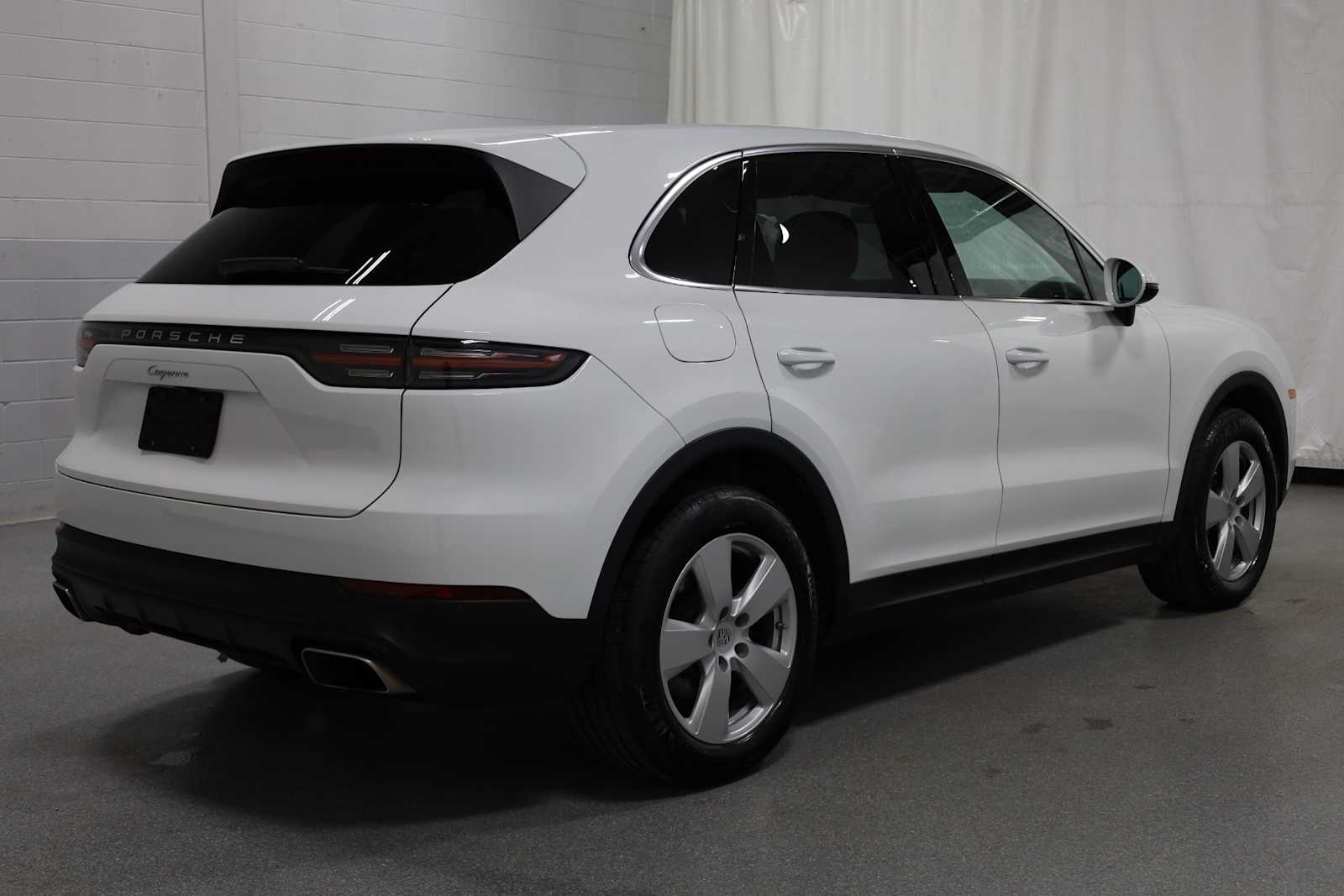 Thumbnail: 2022 Porsche Cayenne - 8