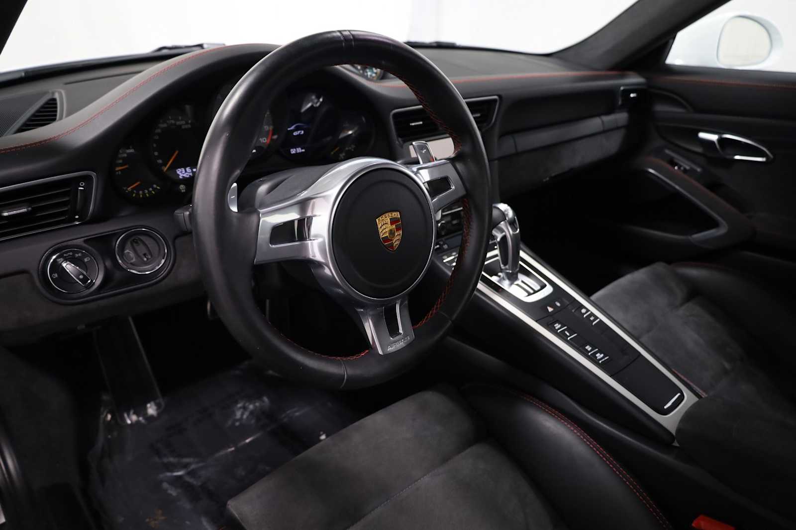 Thumbnail: 2016 Porsche 911 - 4
