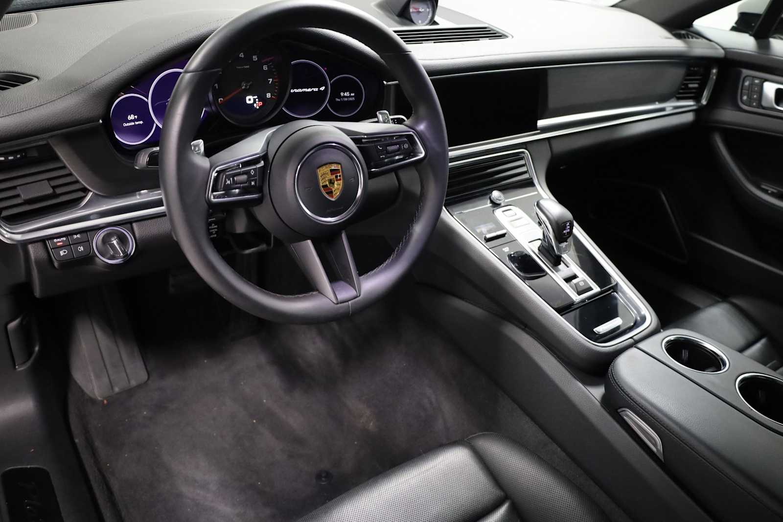 2023 Porsche Panamera 4 4