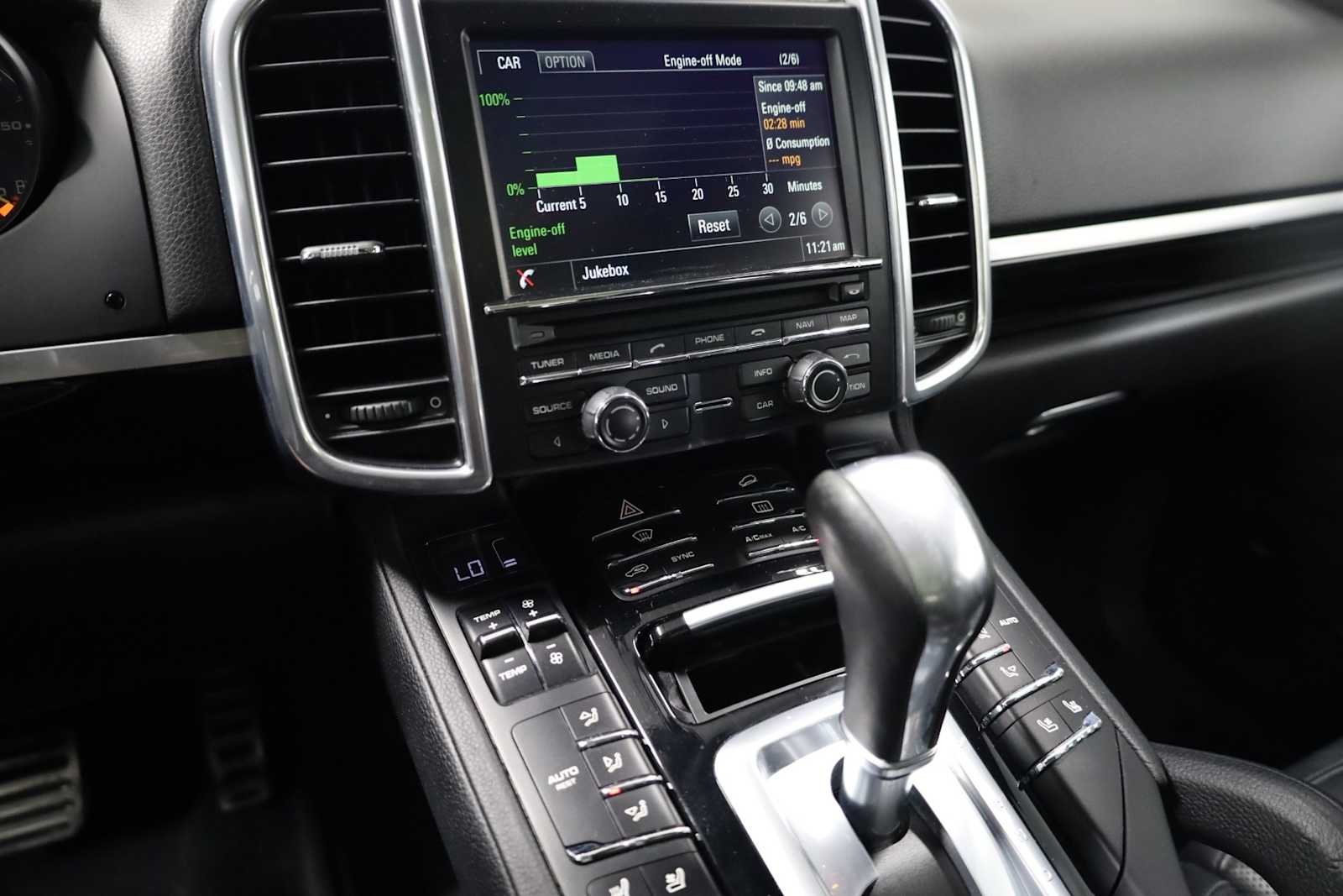 Thumbnail: 2016 Porsche Cayenne - 32