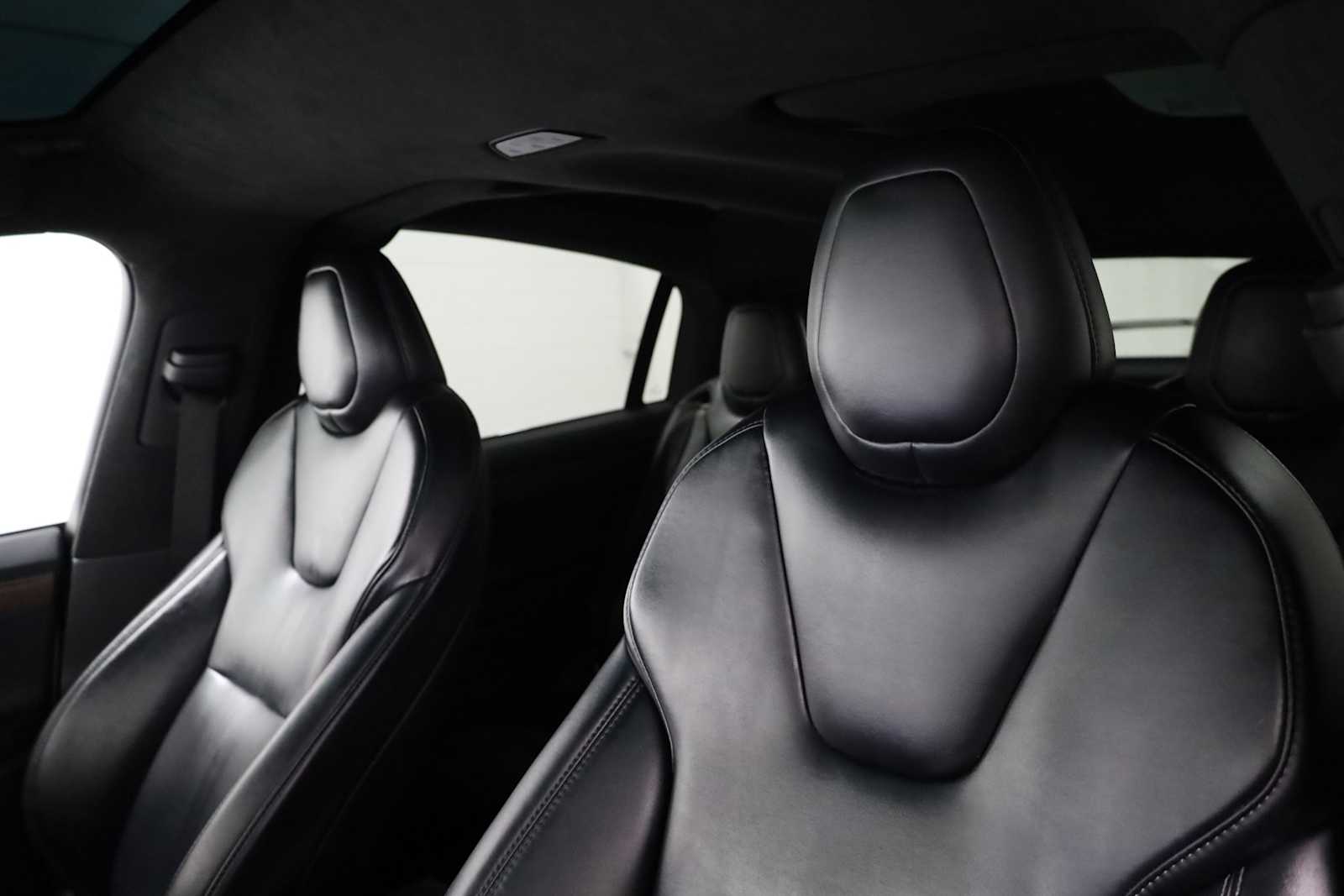 Thumbnail: 2021 Tesla Model X - 17