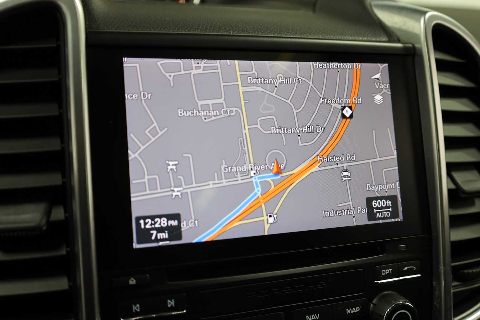 Thumbnail: 2017 Porsche Cayenne - 41