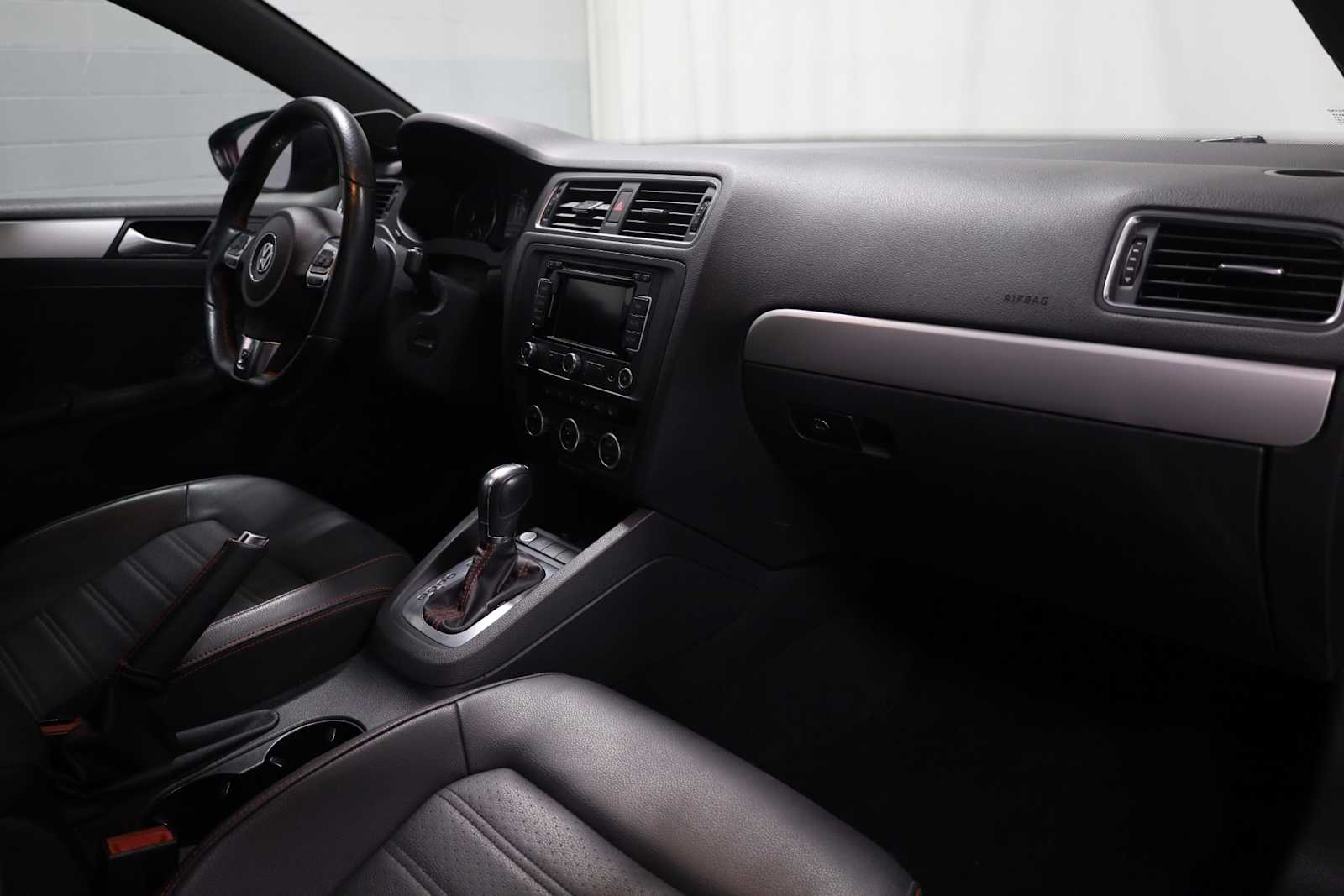 Thumbnail: 2014 Volkswagen Jetta - 6
