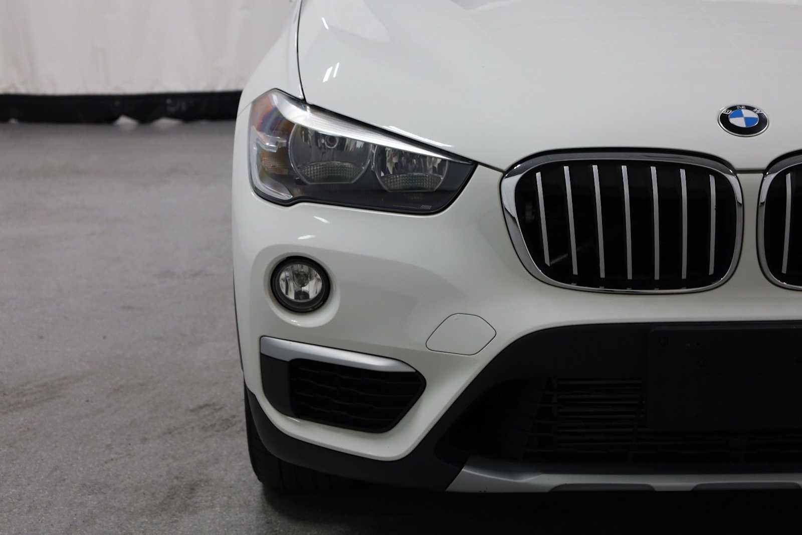 Thumbnail: 2016 BMW X1 - 15