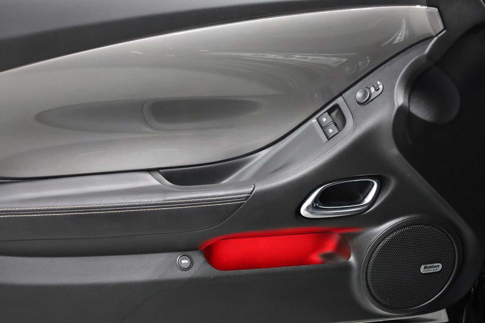 Thumbnail: 2010 Chevrolet Camaro - 16