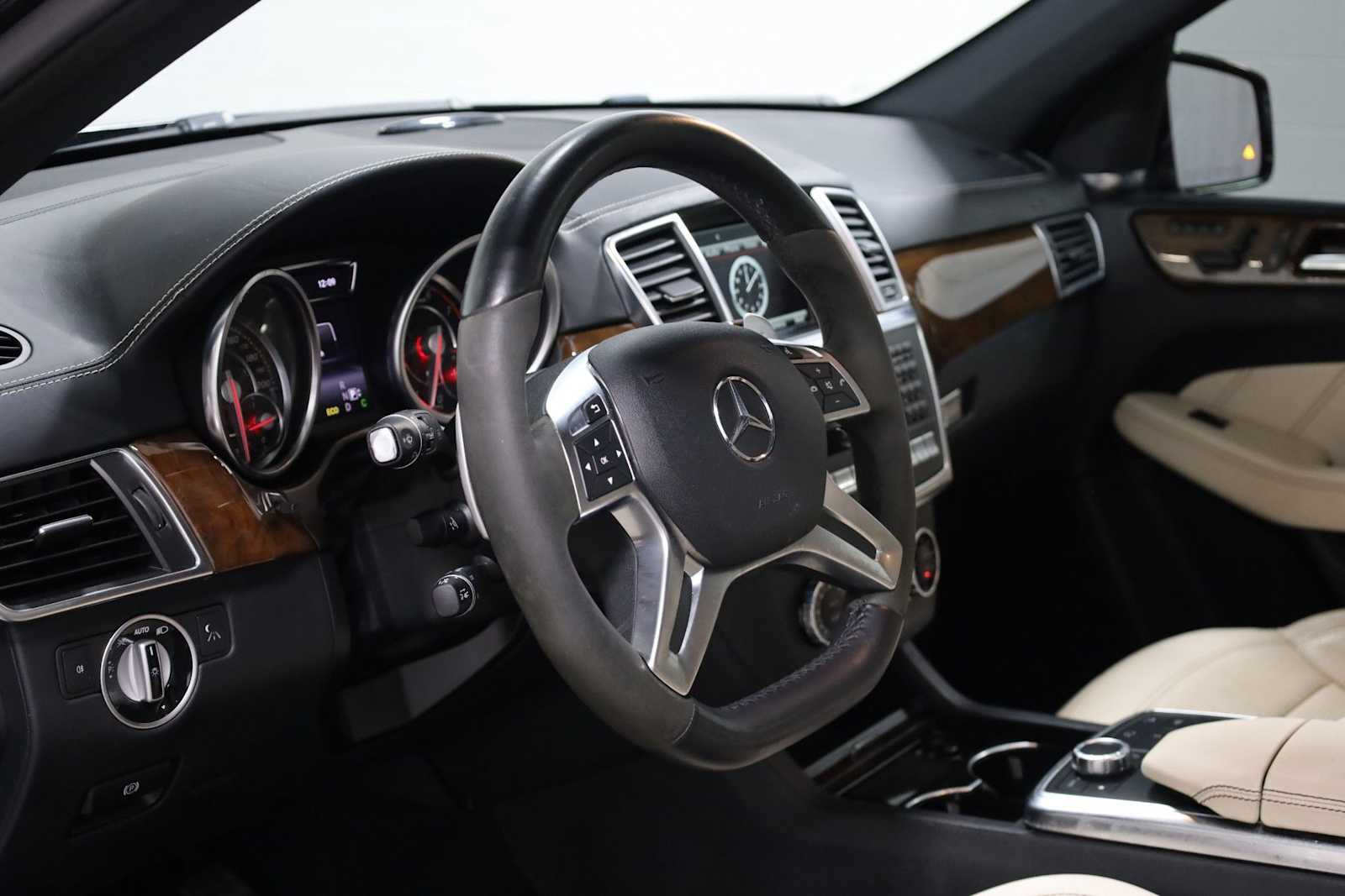 Thumbnail: 2014 Mercedes-Benz M-Class - 4