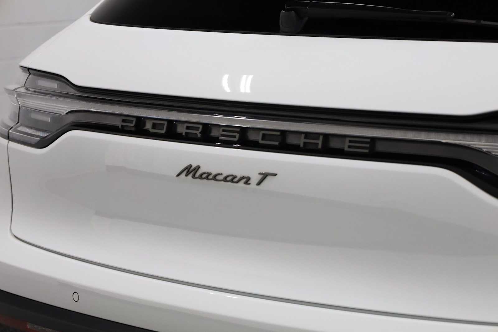 Thumbnail: 2025 Porsche Macan - 8