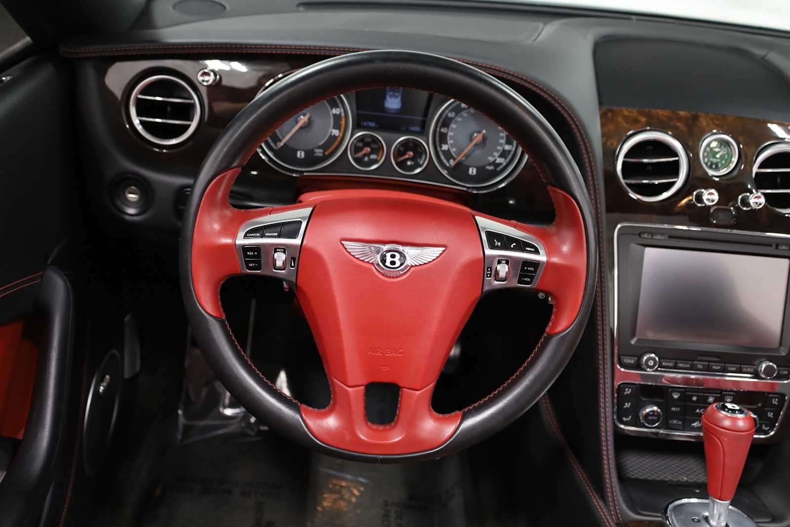 Thumbnail: 2013 Bentley Continental - 25
