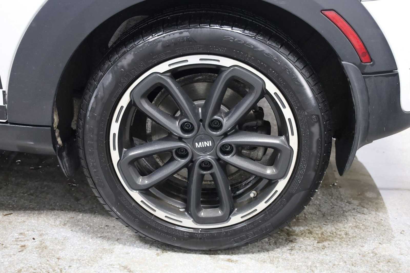 Thumbnail: 2016 MINI Cooper Countryman - 35